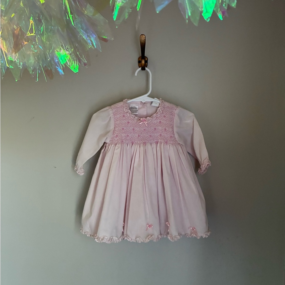 Sarah Louise Pink‎ Ruffle Bow Smocked Baby Dress Size 6 months